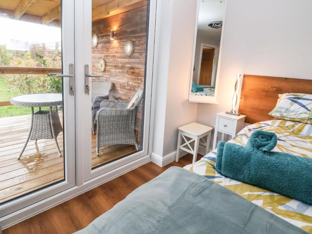Meols Holiday Lodge Wirral Buitenkant foto